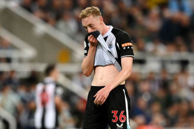  Sean Longstaff of Newcastle United  reacts during the Premier League match between Newcastle United and Leeds United at St. James Park on September 17, 2021 in Newcastle upon Tyne, England. (Photo by Stu Forster/Getty Images)