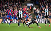 Callum Wilson of Newcastle United scores their side’s first goal during the Premier League match between Crystal Palace and Newcastle United at Selhurst Park on October 23, 2021 in London, England.