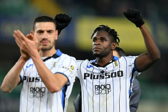 uvan Zapata of Atalanta BC celebrates the victory during the Serie A match between Hellas and Atalanta BC at Stadio Marcantonio Bentegodi on December 12, 2021