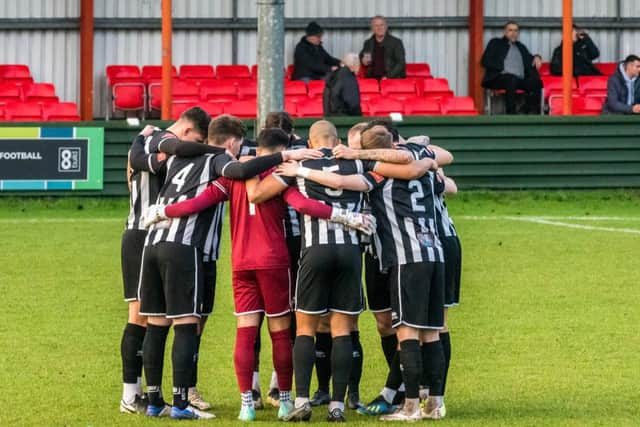 Hanwell Town play in the famous black and white (Image: @hanwelltownfc Twitter)