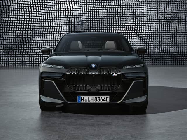 BMW M760e
