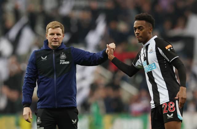 Eddie Howe, Manager of Newcastle United shakes hands with Joe Willock of Newcastle United after the Premier League match between Newcastle United and Crystal Palace at St. James Park on April 20, 2022 in Newcastle upon Tyne, England. 