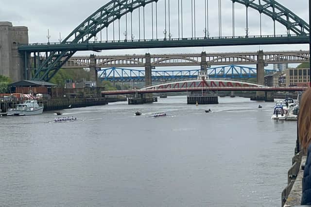 Boats race on The Tyne