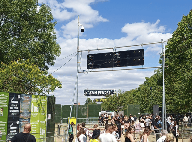Fans make their way into Finsbury Park (Image: Jason Button)