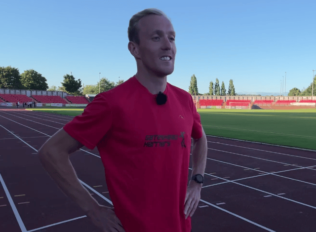 Calum Johnson runs for Gateshead Harriers