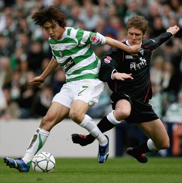 Lee Makel (right) playing for Dunfermline in 2006 (Image: Getty Images)