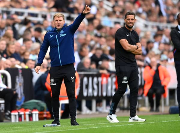 Eddie Howe, Manager of Newcastle United gives their team instructions during the Premier League match between Newcastle United and Crystal Palace at St. James Park on September 03, 2022 in Newcastle upon Tyne, England. 