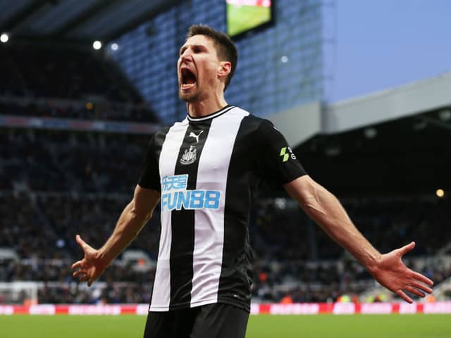 Federico Fernandez sealed a move to Elche on transfer deadline day. (Photo by Nigel Roddis/Getty Images)