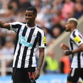  Newcastle United player Alexander Isak winks his eye and gives the thumb up (Photo by Stu Forster/Getty Images)