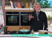 Si King cooking on This Morning (Image: ITV)