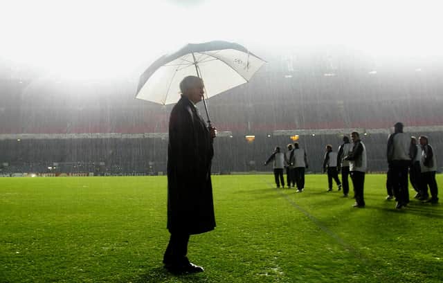 Bobby Robson in Barcelona in 2002 (Image: Getty Images)