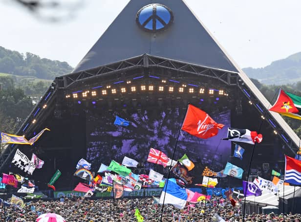 <p>The first wave of Glastonbury tickets sold out in 23 minutes according to organisers.</p>