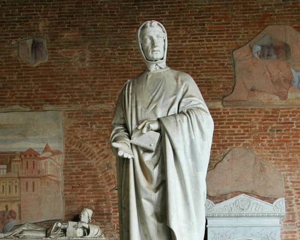 Monument of Leonardo da Pisa (Fibonacci), by Giovanni Paganucci