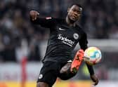 Evan Ndicka of Frankfurt controls the ball during the Bundesliga match between 1. FSV Mainz 05 and Eintracht Frankfurt at MEWA Arena on November 13, 2022 in Mainz, Germany.