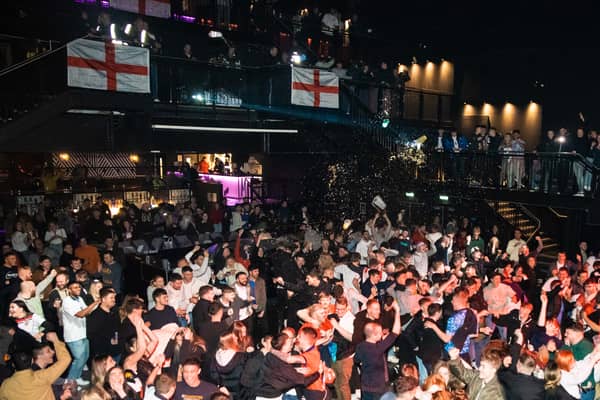 The venue hosted a much more successful night than on Friday.