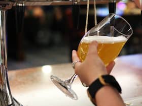A team of US scientists have worked out how to eliminate excess foam when pouring a beer.