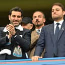 Newcastle United co-owners Mehrdad Ghodoussi (left) & Jamie Reuben (right). (Photo by JUSTIN TALLIS/AFP via Getty Images)