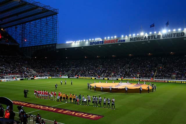 Players line up before the UEFA Europa League quarter final second leg match between Newcastle United and SL Benfica at St James' Park on April 11, 2013 in Newcastle upon Tyne, England. (Photo by Paul Thomas/Getty Images)