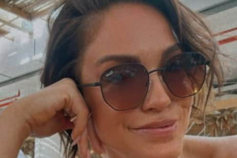 Vicky uploaded a selfie while enjoying cocktails with friends. (Picture: Instagram/@vickypattison)