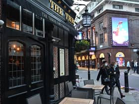 Business leaders have called for further support for the hospitality sector due to concerns that the new Omicron Covid variant led to a drop-off in trade in the run-up to Christmas (Photo: JUSTIN TALLIS/AFP via Getty Images)