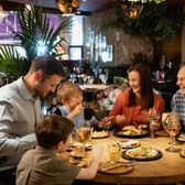 Dining local to support local restaurants (photo: Shutterstock)