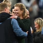  Newcastle head coach Eddie Howe celebrates with co owner Amanda Staveley after the Premier League match between Newcastle United and Leicester City at St. James Park on May 22, 2023 in Newcastle upon Tyne, England. (Photo by Stu Forster/Getty Images)