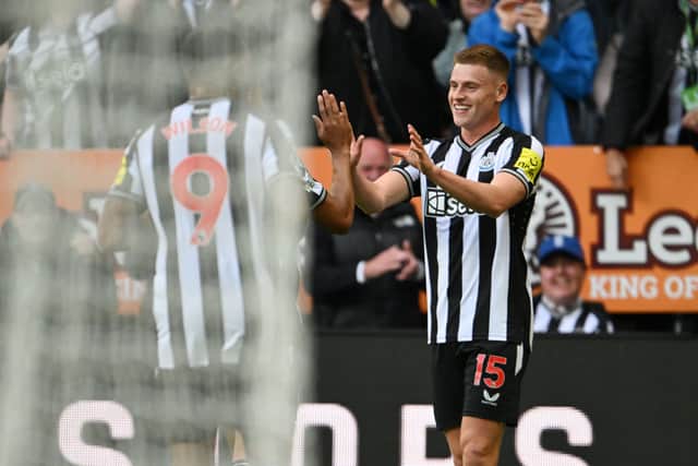 Harvey Barnes of Newcastle United celebrates with teammates after scoring the team's fifth goal during the Premier League match between Newcastle United and Aston Villa at St. James Park on August 12, 2023 in Newcastle upon Tyne, England. (Photo by Stu Forster/Getty Images)