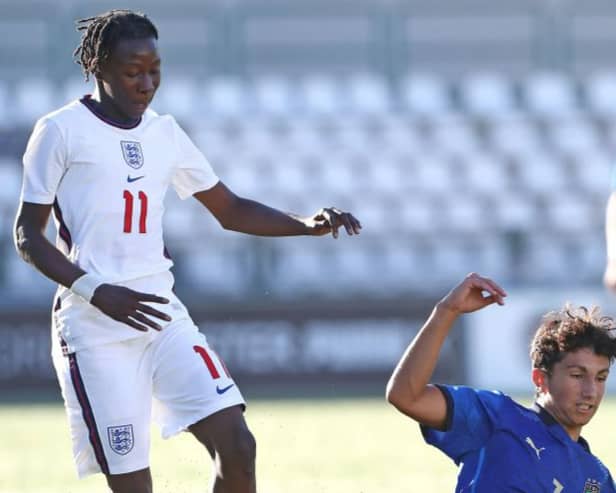 Alessandro Olivieri (R) of Italy is challenged by Trevan Sanusi (L) of England during the International Friendly Match between Italy U16 v England U16 at Stadio Silvio Piola on August 23, 2022 in Vercelli, Italy. (Photo by Marco Luzzani/Getty Images)