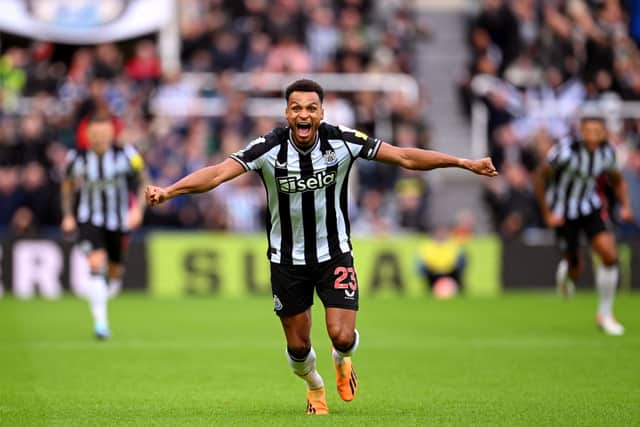 Jacob Murphy of Newcastle United celebrates after scoring the team’s first goal during the Premier League match between Newcastle United and Crystal Palace at St. James Park on October 21, 2023 in Newcastle upon Tyne, England. 