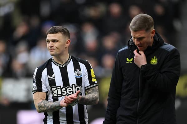 Kieran Trippier of Newcastle United applauds the fans as he leaves the field after picking up a injury after receiving medical treatment during the Premier League match between Newcastle United and Wolverhampton Wanderers at St. James Park on March 02, 2024 in Newcastle upon Tyne, England. (Photo by Stu Forster/Getty Images)