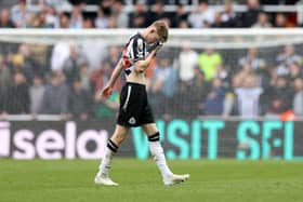 Anthony Gordon of Newcastle United looks dejected as he leaves Tatyana Heard of England pitch after receiving a red card during the Premier League match between Newcastle United and West Ham United at St. James Park on March 30, 2024 in Newcastle upon Tyne, England. (Photo by George Wood/Getty Images) (Photo by George Wood/Getty Images)