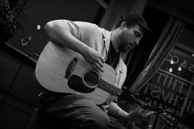 South Shields musician Sam Thomas has launched the ‘Dee What Yee Like’ open mic night following the success of Tunesday in South Tyneside.
