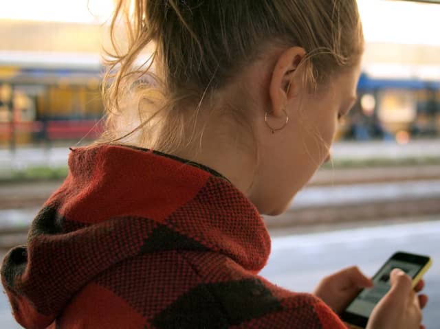 Signs to watch if someone is trying to sell you a stolen phone. Photo: OLYMPUS IMAGING CORP., E-PL1/ Unsplash Licence