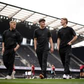 Lewis Hall, Tino Livramento and Anthony Gordon of Newcastle United inspect the pitch prior to the Premier League match between Fulham FC and Newcastle United FC at Craven Cottage. (Photo by Ryan Pierse/Getty Images)