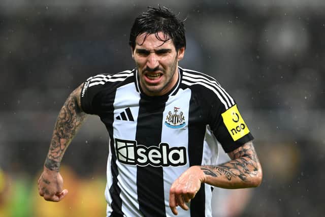 Sandro Tonali of Newcastle in action during the Premier League match between Newcastle United FC and Liverpool FC at St James' Park on December 04, 2024 in Newcastle upon Tyne, England. (Photo by Stu Forster/Getty Images)