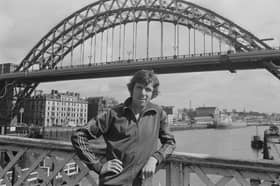 Brendan Foster near the Tyne Bridge in 1975. Just one photo from our nostalgic 1970s gallery. (Photo by Fresco/Evening Standard/Hulton Archive/Getty Images)