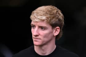 Anthony Gordon of Newcastle United enters the stadium up prior to the Premier League match between Newcastle United FC and Leicester City FC at St James' Park on December 14, 2024 in Newcastle upon Tyne, England. (Photo by Stu Forster/Getty Images)