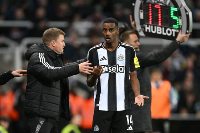 Eddie Howe, Manager of Newcastle United, gives Alexander Isak instructions during the Premier League match between Newcastle United FC and Leicester City FC at St James' Park on December 14, 2024 in Newcastle upon Tyne, England. (Photo by Stu Forster/Getty Images)