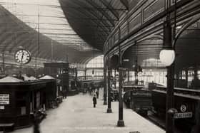 Platform number 8 of the Central Station. Here is a view of how it looked around the year 1900.
