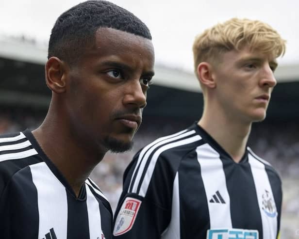How AI tool Grok sees Anthony Gordon and Alexander Isak in Sunday's Newcastle United clash with Manchester United. 