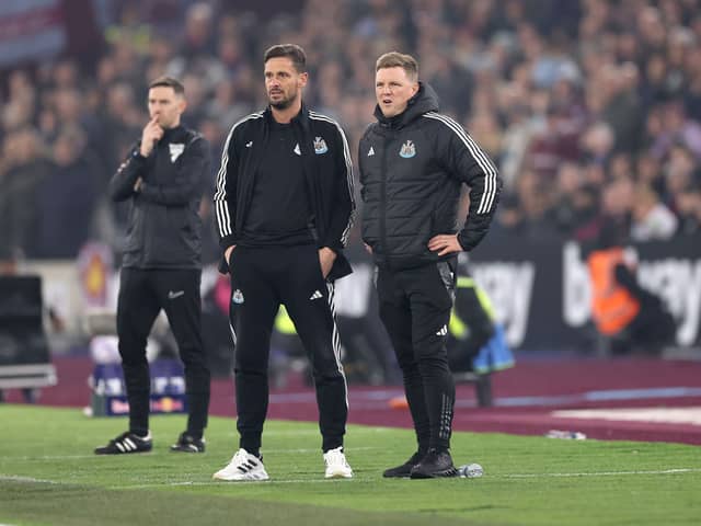 Jason Tindall, Assistant Manager of Newcastle United and Eddie Howe, Manager of Newcastle United, react on the sidelines during the Premier League match between West Ham United FC and Newcastle United FC at London Stadium on March 10, 2025 in London, England. (Photo by Julian Finney/Getty Images)