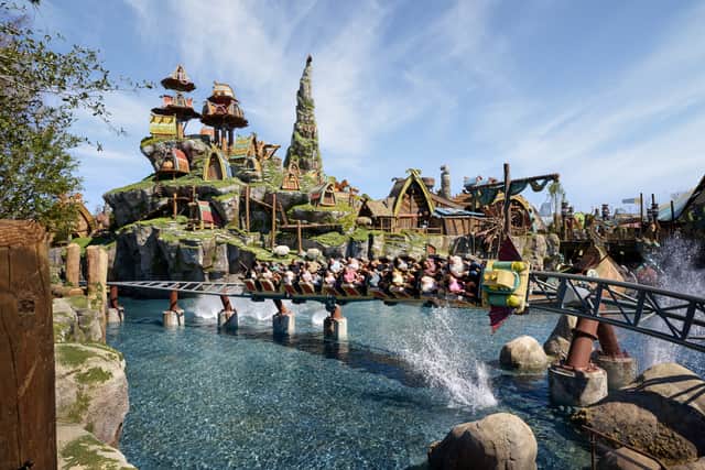 Hiccup's Wing Gliders is a thrilling family roller coaster that launches aspiring dragon riders high into the sky