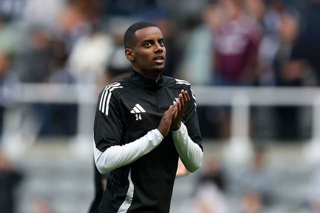 Alexander Isak of Newcastle United applauds the fans as he warms up prior to the Premier League match between Newcastle United FC and Everton FC at St James' Park on May 25, 2025 in Newcastle upon Tyne, England. (Photo by George Wood/Getty Images)