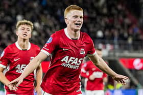 Kees Smit of AZ Alkmaar celebrates the 1-0 goal during the Dutch Eredivisie match between AZ Alkmaar and PEC Zwolle at the AFAS Stadium on September 24, 2025 in Alkmaar, Netherlands. (Photo by Tobias Kleuver / ANP / AFP) / Netherlands OUT (Photo by TOBIAS KLEUVER/ANP/AFP via Getty Images)          