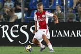 Sean Steur of Ajax in action during the Como Cup Final match between Como 1907 and Ajax at Giuseppe Sinigaglia Stadium on July 27, 2025 in Como, Italy. (Photo by Marco Luzzani/Getty Images)