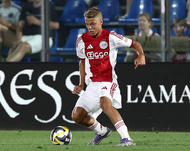 Sean Steur of Ajax in action during the Como Cup Final match between Como 1907 and Ajax at Giuseppe Sinigaglia Stadium on July 27, 2025 in Como, Italy. (Photo by Marco Luzzani/Getty Images)