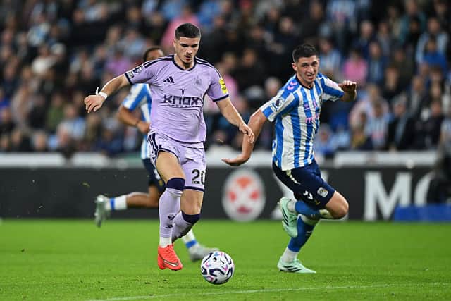 Matias Fernandez-Pardo of Newcastle United runs with the ball under pressure from Bobby Thomas of Coventry City during the Premier League 2026/27 match between Coventry City and Newcastle United at The Coventry Building Society Arena on October 12, 2026 in Coventry, England. (Photo by Shaun Botterill/Getty Images)