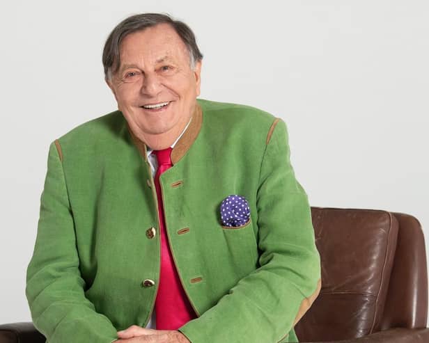 Barry Humpries has died aged 89 