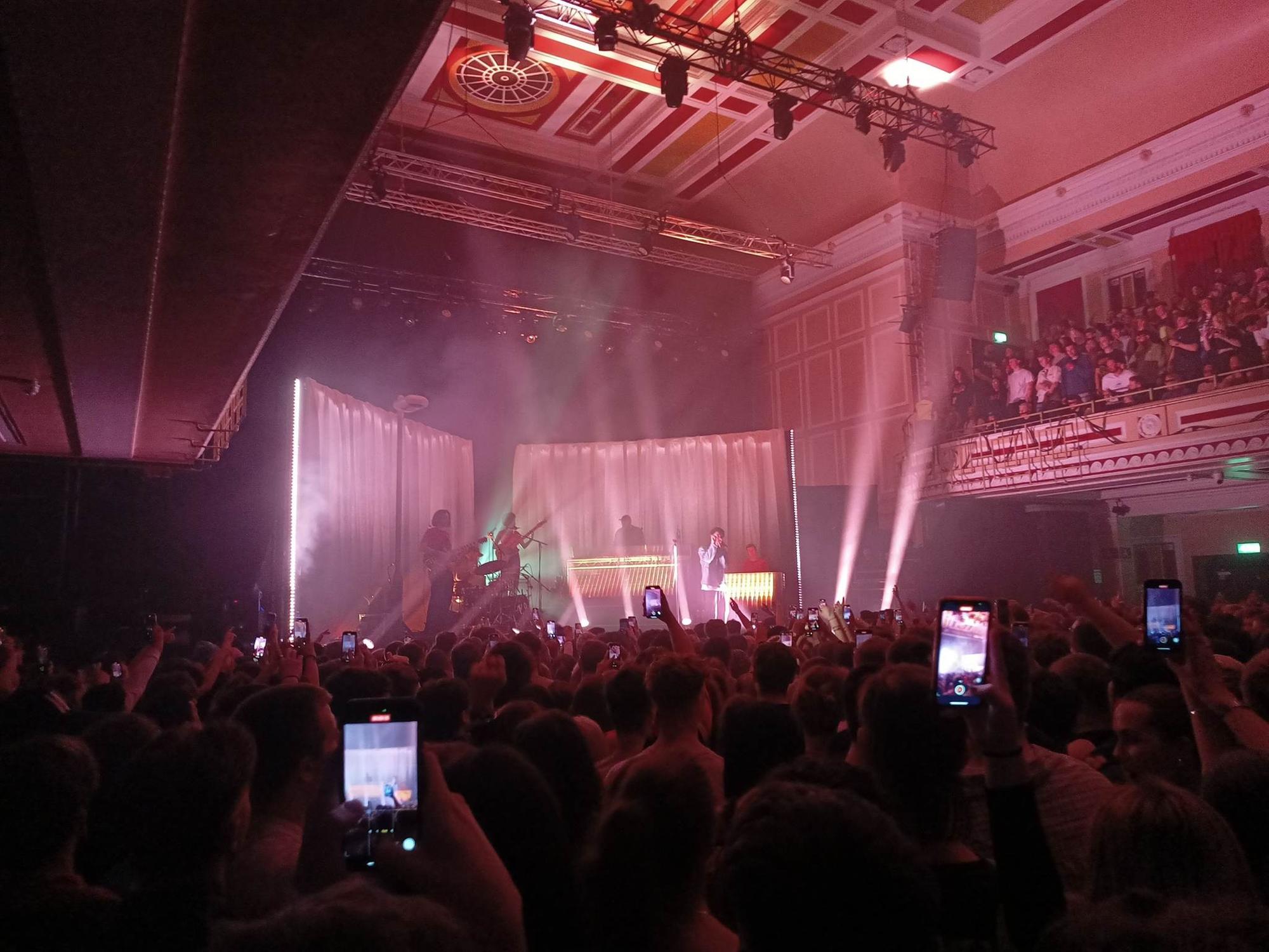 Concert review: Loyle Carner offers openness and lyrical power at ...