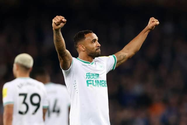 Callum Wilson of Newcastle United celebrates after scoring the team's third goal during the Premier League match between Everton FC and Newcastle United at Goodison Park on April 27, 2023 in Liverpool, England. (Photo by Alex Livesey/Getty Images)